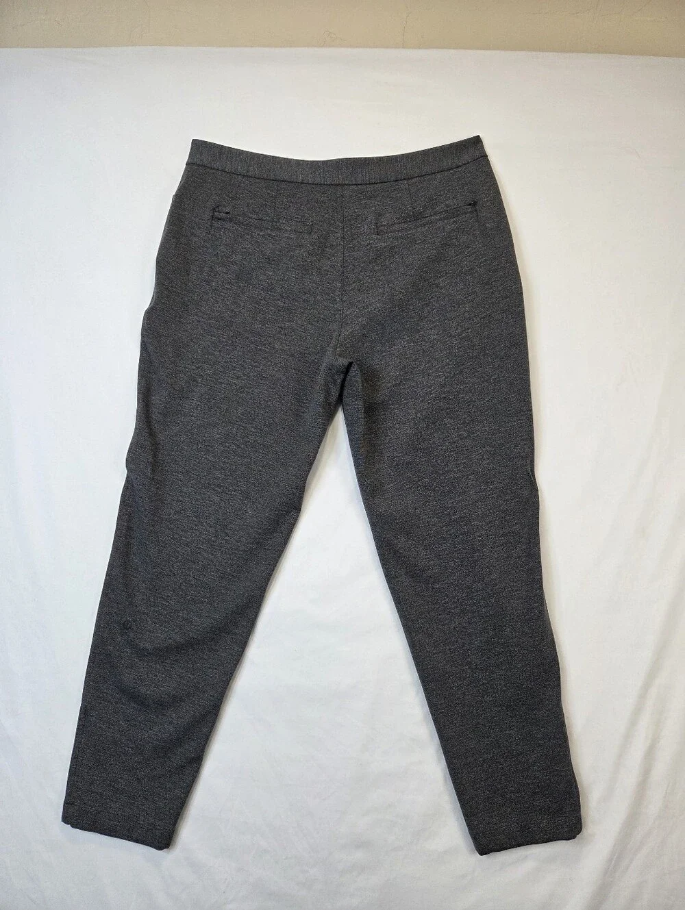 Lululemon Women's Gray Stretch Travel Pants Size 12 Tapered Pockets Casual - Picture 7 of 8